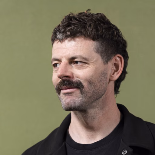 Tom Elliot